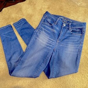 American Eagle Size 4 Skinny Jeans